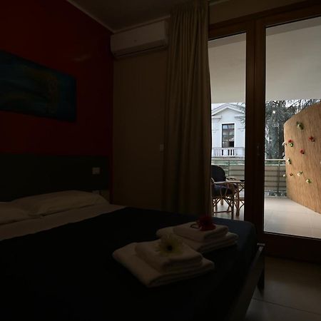 Clc Home B&B كوزنسا المظهر الخارجي الصورة
