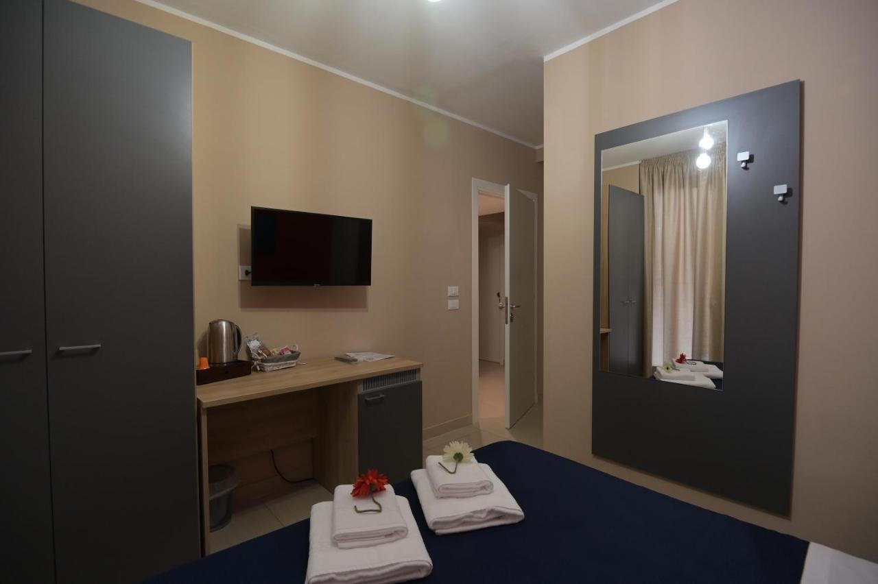 Clc Home B&B كوزنسا المظهر الخارجي الصورة