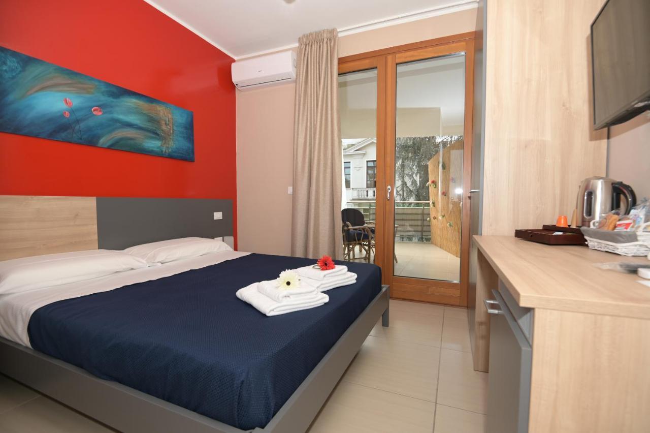 Clc Home B&B كوزنسا المظهر الخارجي الصورة